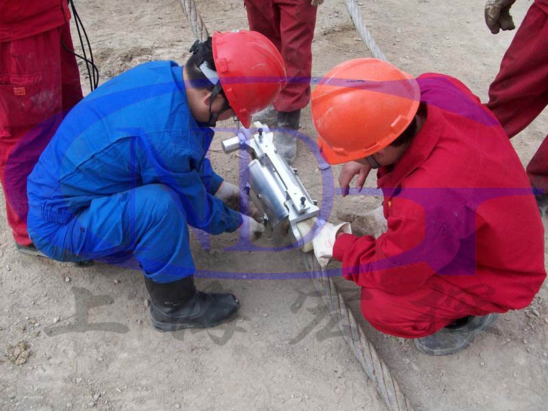 知名企業(yè)鋼絲繩無損探傷現場